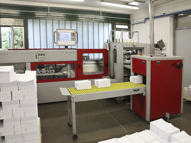 MÜLLER MARTINI VENTURA AND INVENTA THREAD SEWING MACHINES